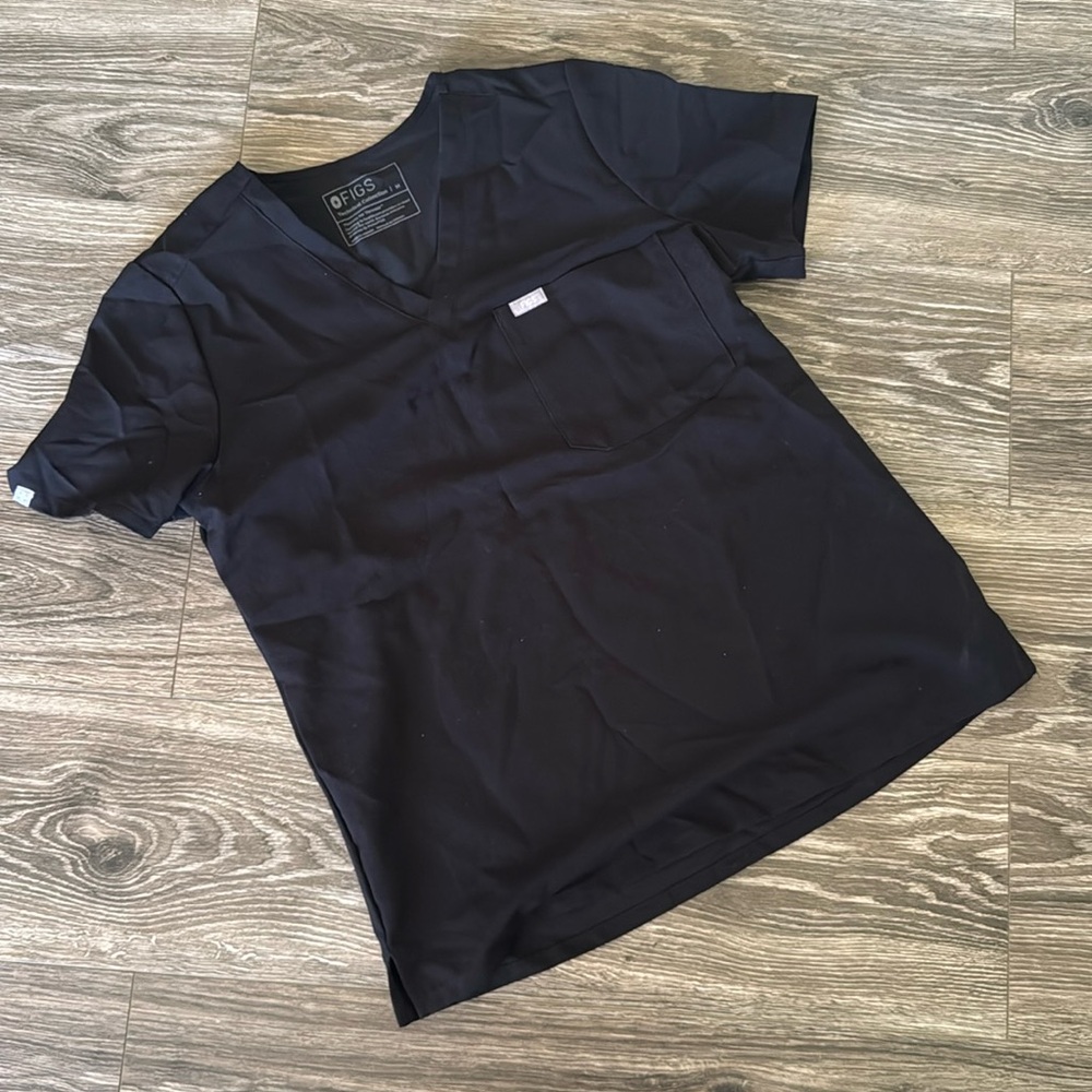 Figs Scrub top